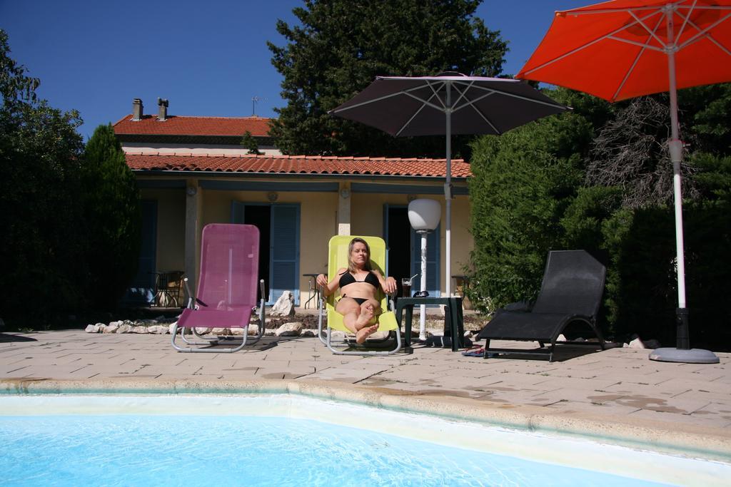 Logis La Cremaillere Hotel Montélimar Екстериор снимка